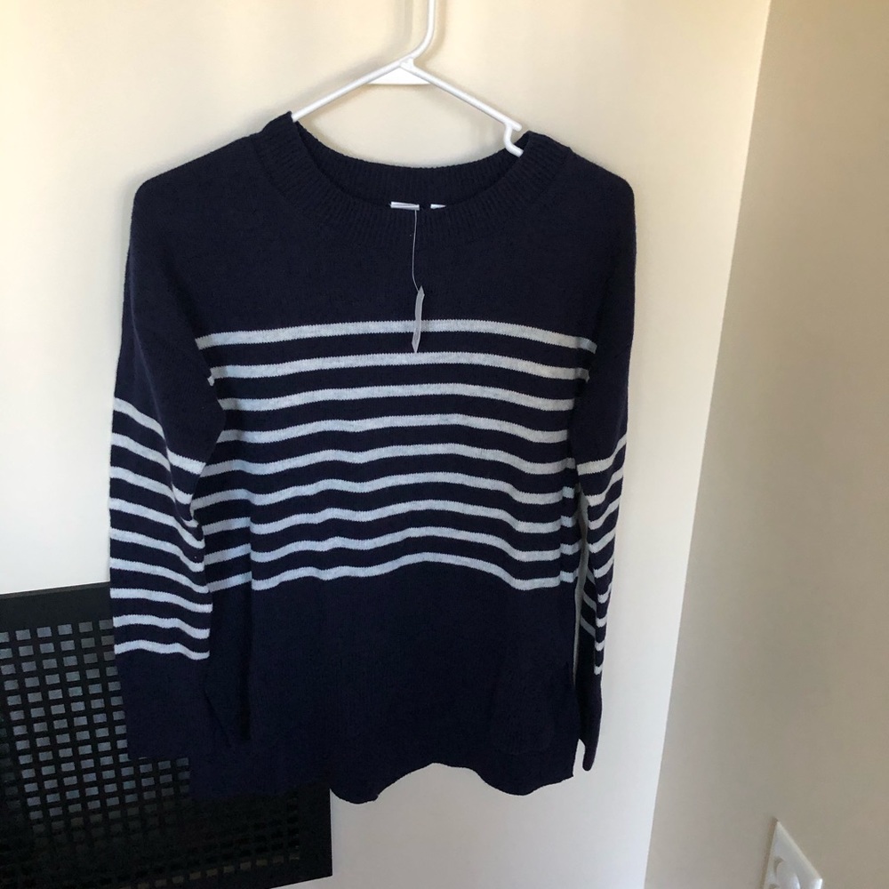 Gap Sweater